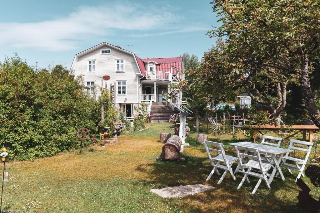 Fora Bed & Breakfast | ÖlandsRo B&B