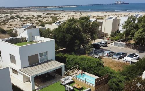 Caesarea Villa | הבית בחוף הים קיסריה