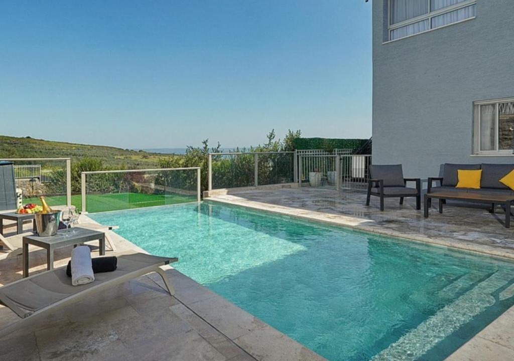 Migdal House | וילה ג'נסיס - וילה מהממת למשפחות עם בריכה פרטית מחוממת ליד הכנרת
