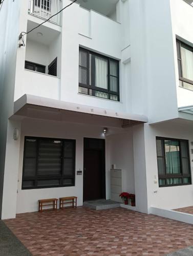 Gukeng Hostel | 日出湧光
