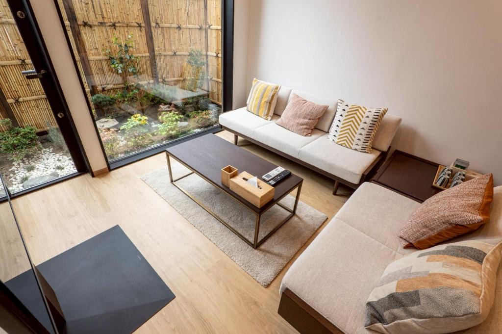 Tennoji Apartment | 秋和居