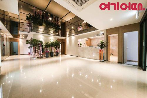 Cheonan Hotel | 월호텔