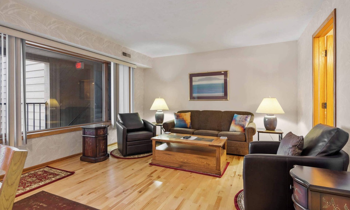 Elk Rapids Condo | #07 ELK RAPIDS BEACH CONDOMINIUM