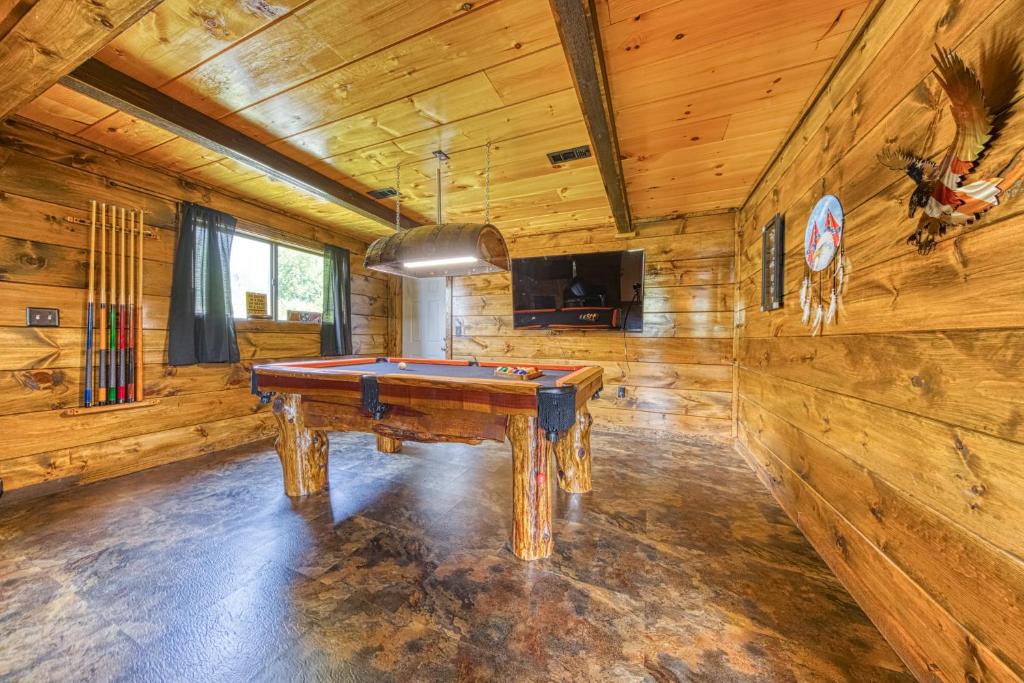 Kodak House | 1 Bed 2 Bath Vacation home in Kodak