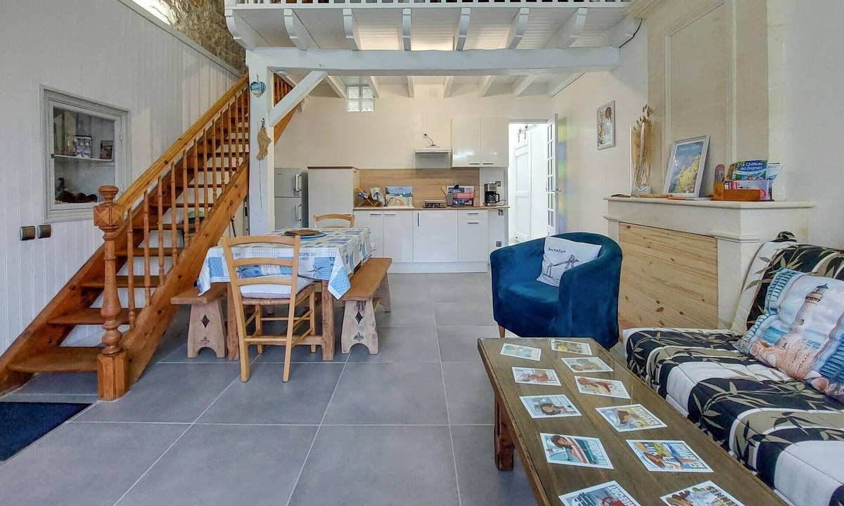 La Gripperie-Saint-Symphorien House | 1 bedroom cozy home in La-Gripperie-Saint-Sym