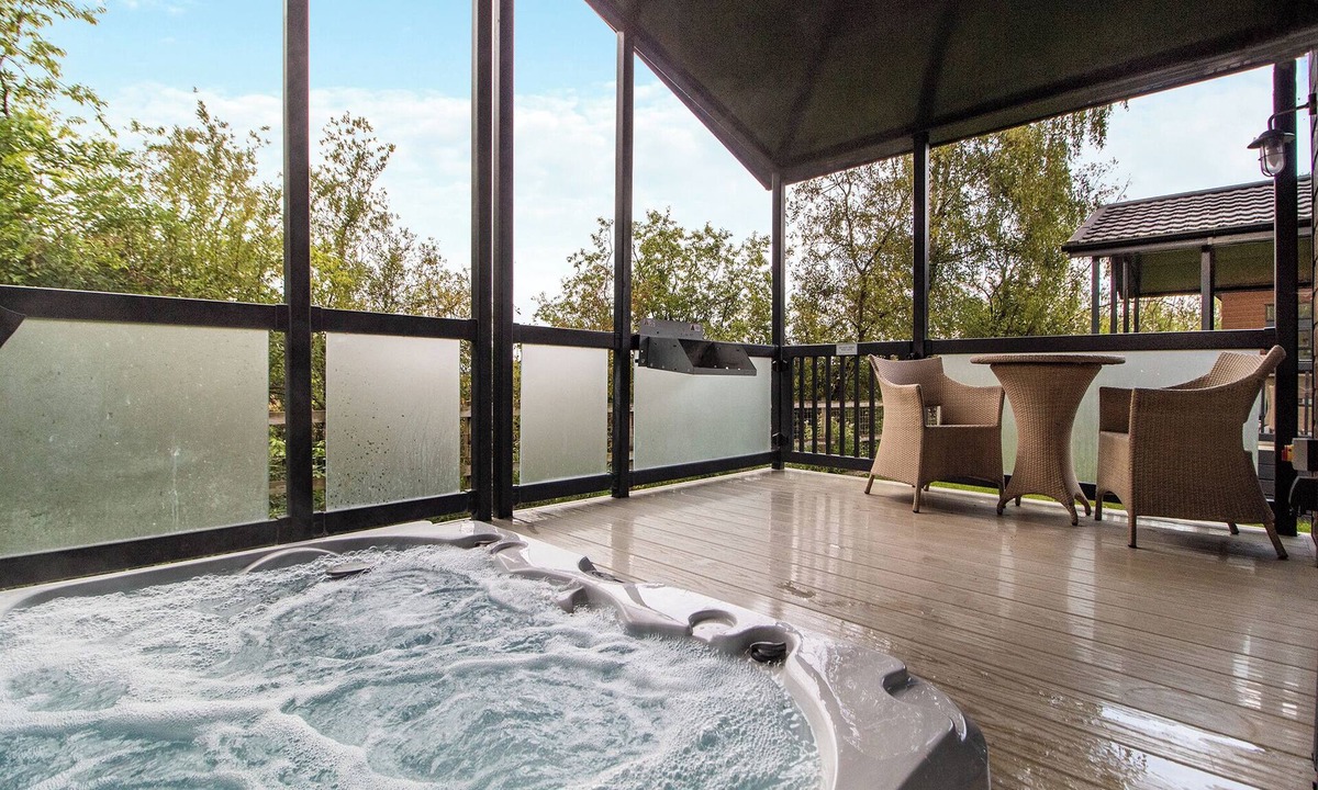 Pentney Ski Chalet | 1 bedroom accommodation in Pentney, King&rsquo;s Lynn