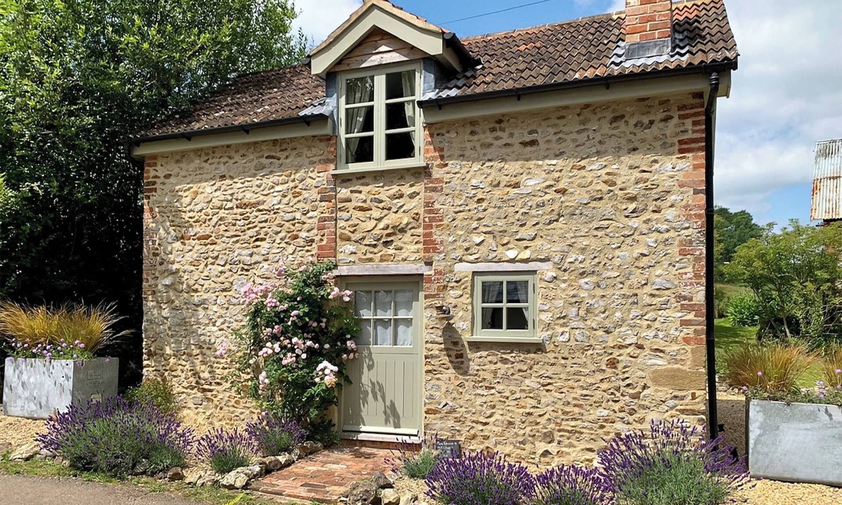 Hawkchurch Cottage | 1 bedroom accommodation in Hawkchurch, near Lyme Regis