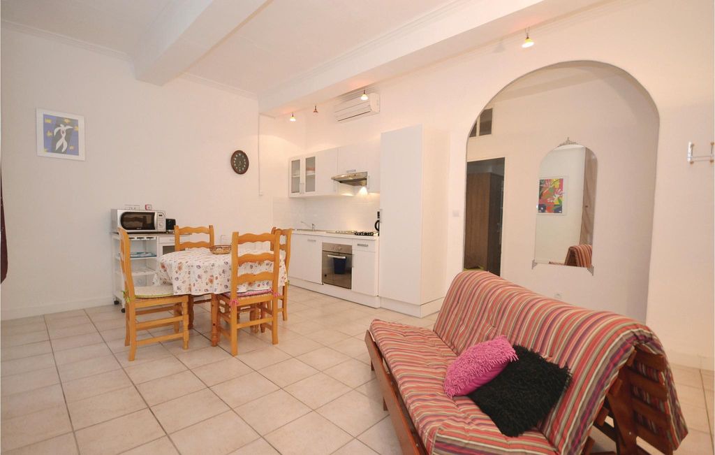 Saint-Didier Apartment | 1 bedroom accommodation in St Didier