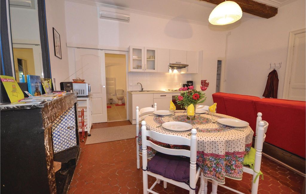 Saint-Didier Apartment | 1 bedroom accommodation in St Didier