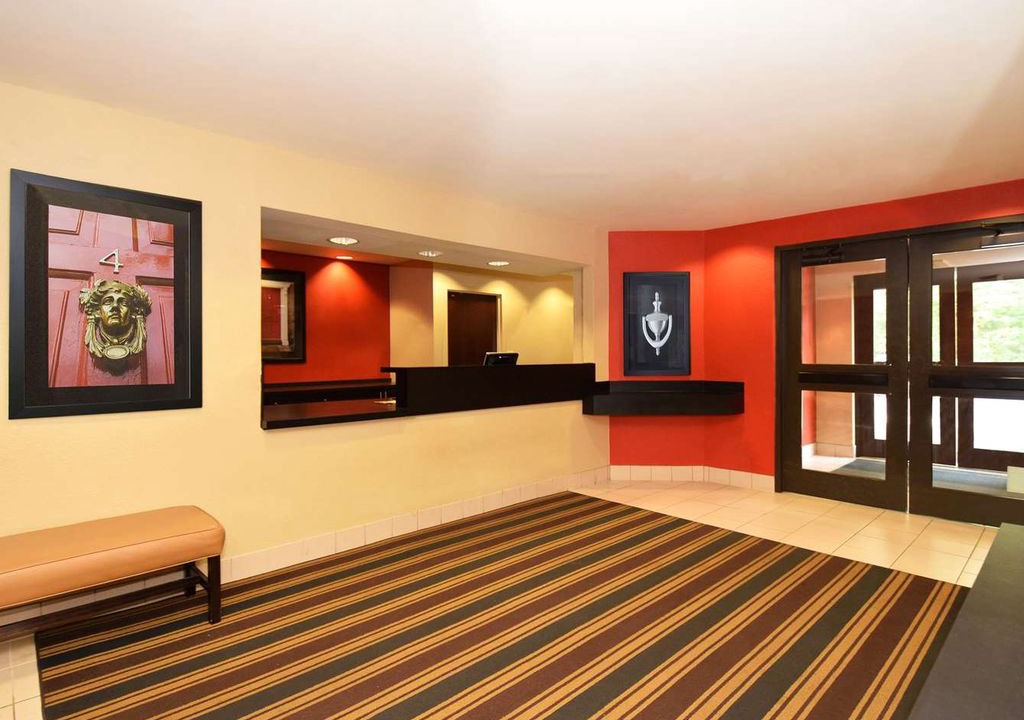 Wauwatosa Apartment | 1 bedroom accommodation in Milwaukee