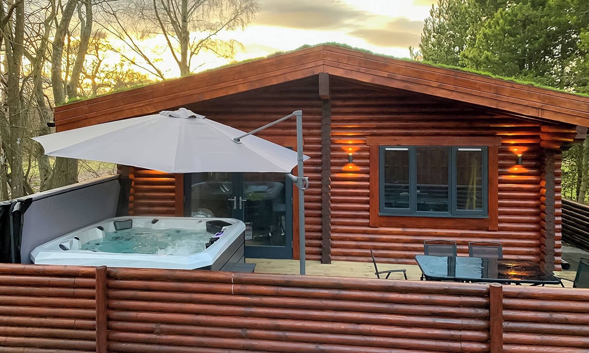 Kinclaven Ski Chalet | 1 bedroom accommodation in Cargill