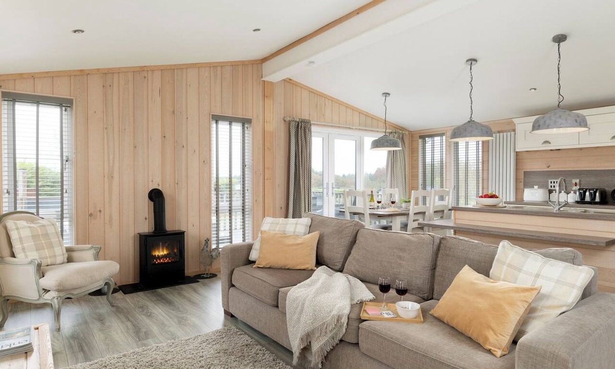 Honiton Ski Chalet | 1 bedroom accommodation in Honiton