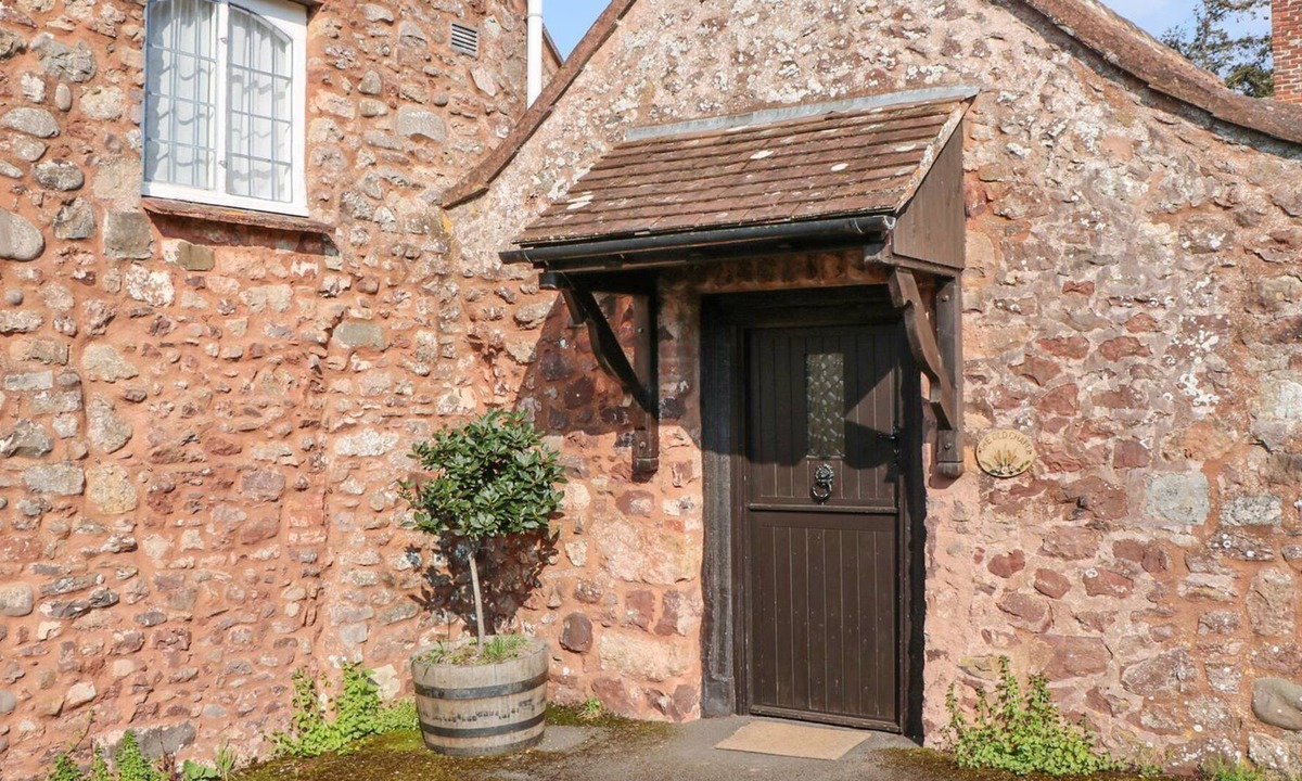 Alcombe Cottage | 1 bedroom accommodation in Ellicombe, near Dunster