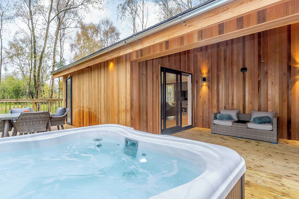 Elton Ski Chalet | 1 bedroom accommodation in Haddon