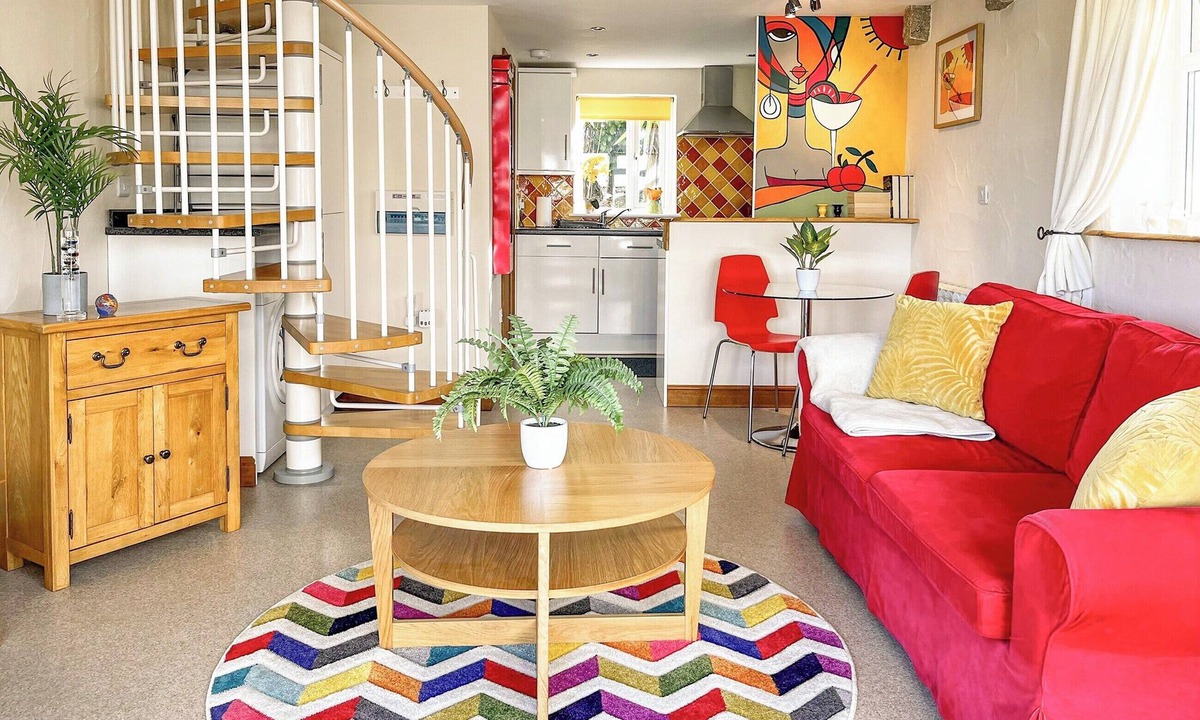 Redruth Cottage | 1 bedroom accommodation in Lanner, near Redruth