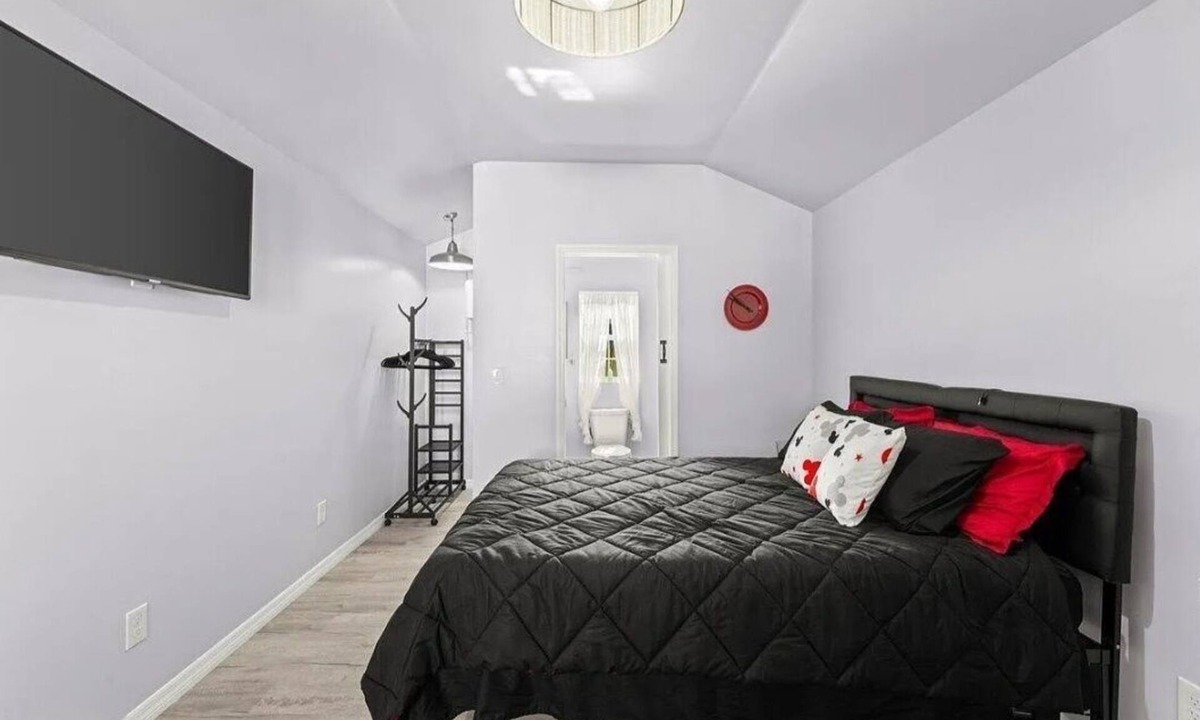 Port Orange Cottage | 1 Bedroom Cottage In Port Orange