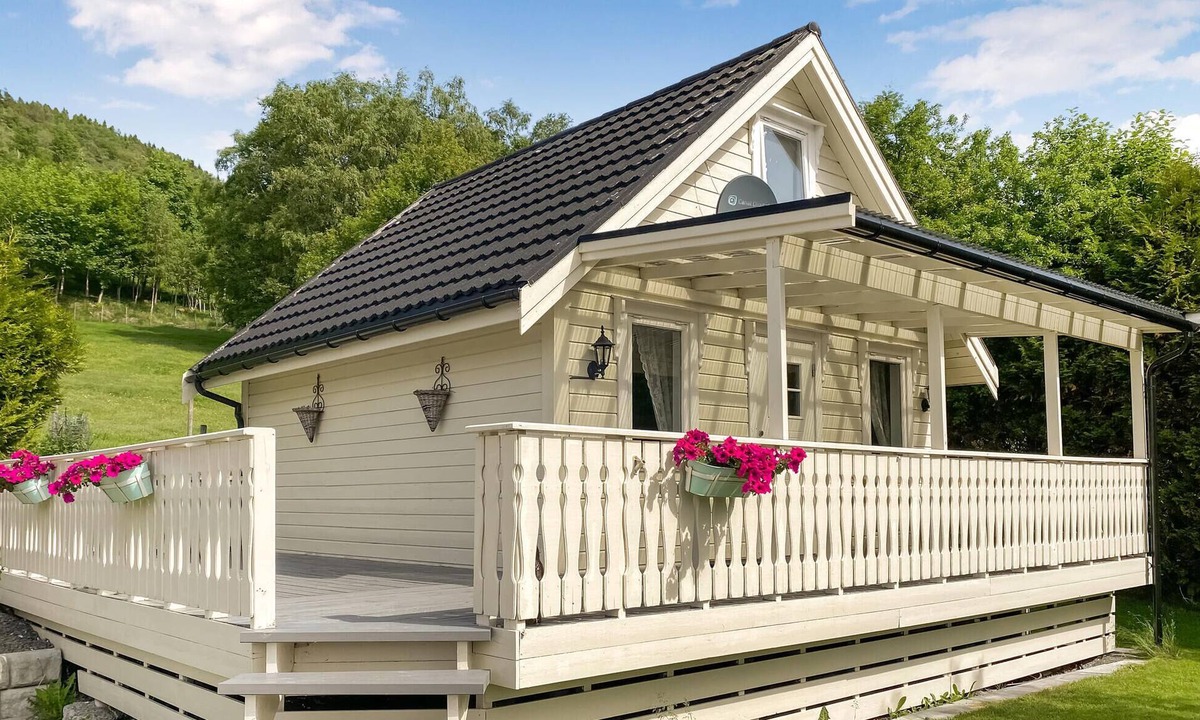 Fraena House | 1 bedroom cozy home in Malmefjorden