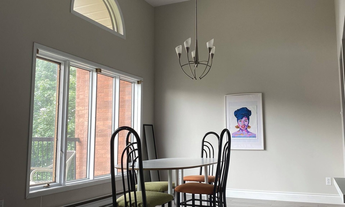 Gatineau Apartment | 1 bedroom fully furnished 80s loft high ceiling close to Ottawa/Gatineau Park