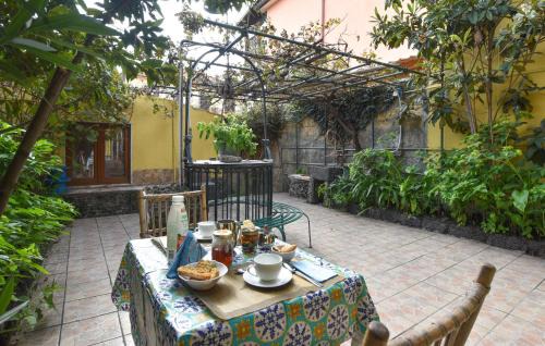 Mascalucia House | 1 Bedroom Pet Friendly Home In Mascalucia