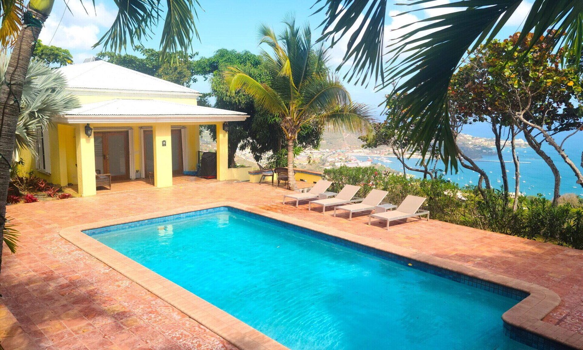 Estate Elizabeth Cottage | 1 Bedroom Poolside Private Cottage w/Pool and View