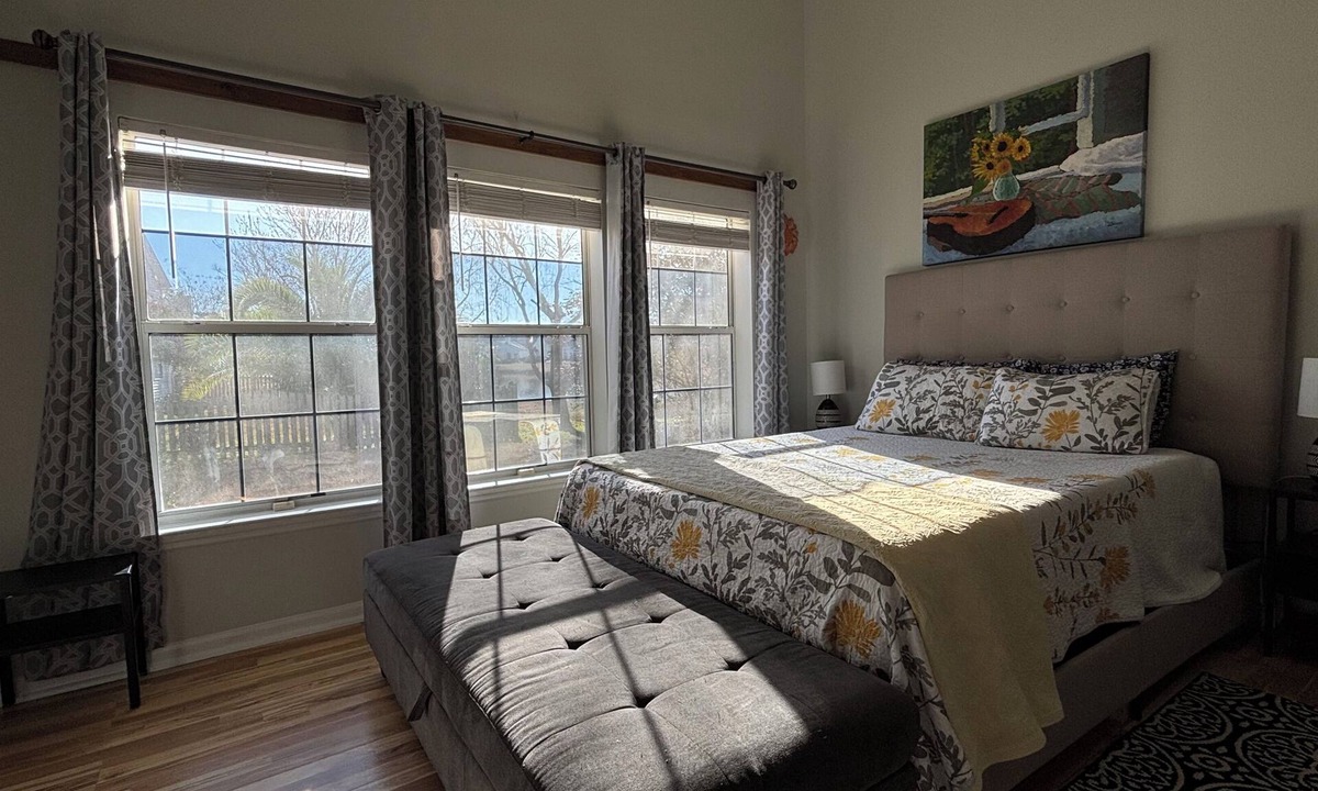 Mount Pleasant House | 1 Bedroom Studio located near Isle of Palms and downtown Charleston!