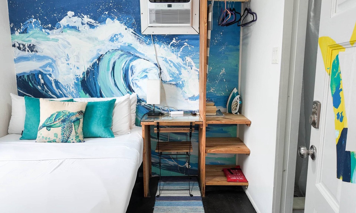 Welches Apartment | 1 Bedroom Tiny House, Oceanview + Pool, Near Beach | @ Paradise Point Barbados
