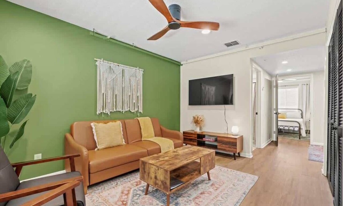 Atlantic Beach Apartment | 1 Block from AB Town Center: The Coquina House 1