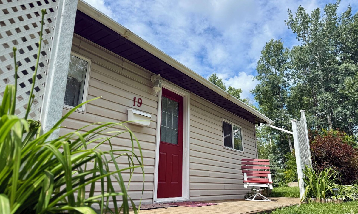 Silver Sands Cottage | 1 BR Private & Quiet Cottage