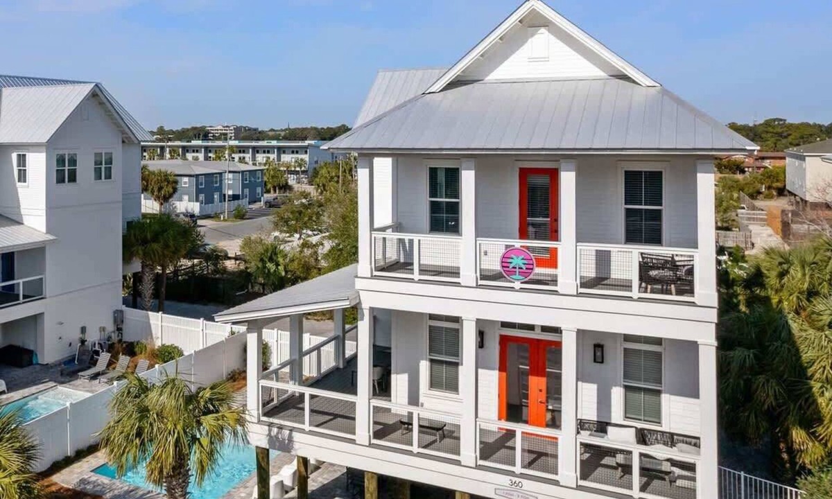 Fort Walton Beach House | 1 Fish 2 Fish🐟Private Pool Home👙Dogs OK🐶