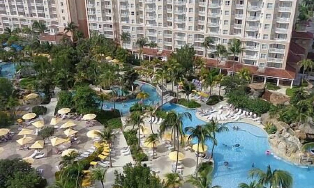 Dunmore Town Resort | 1 Harborside Atlantis Beachfront Resort! Bahamas