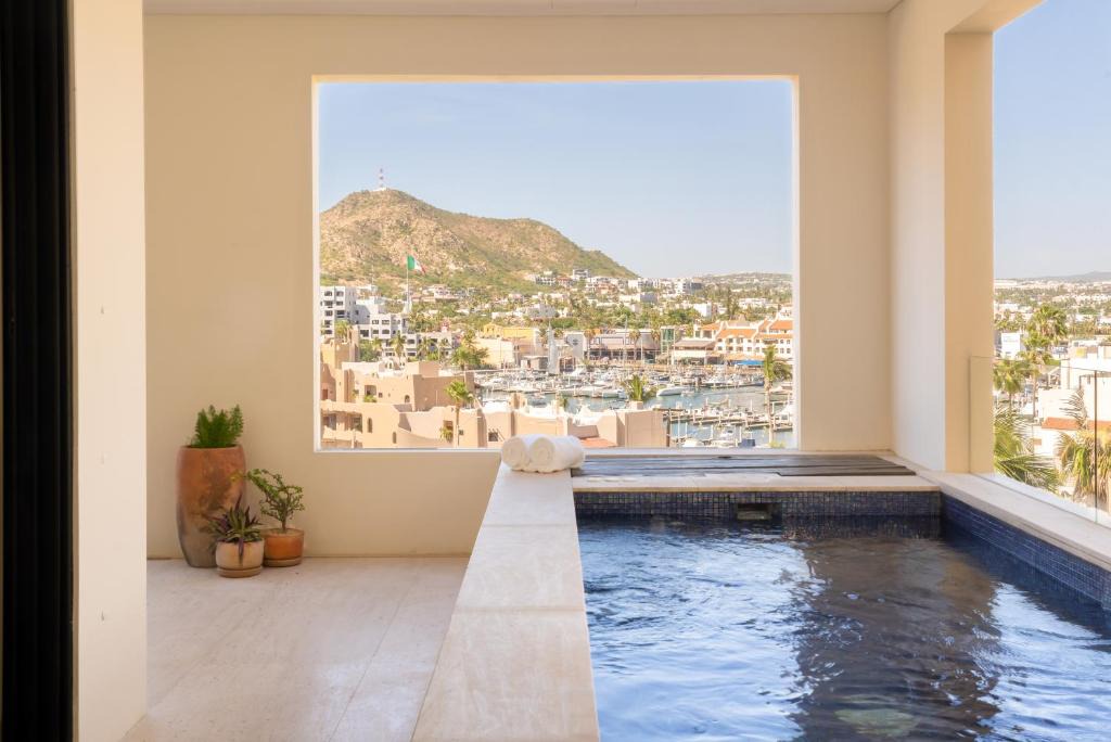 El Medano Ejidal Hotel | 1 Homes Preview Cabo
