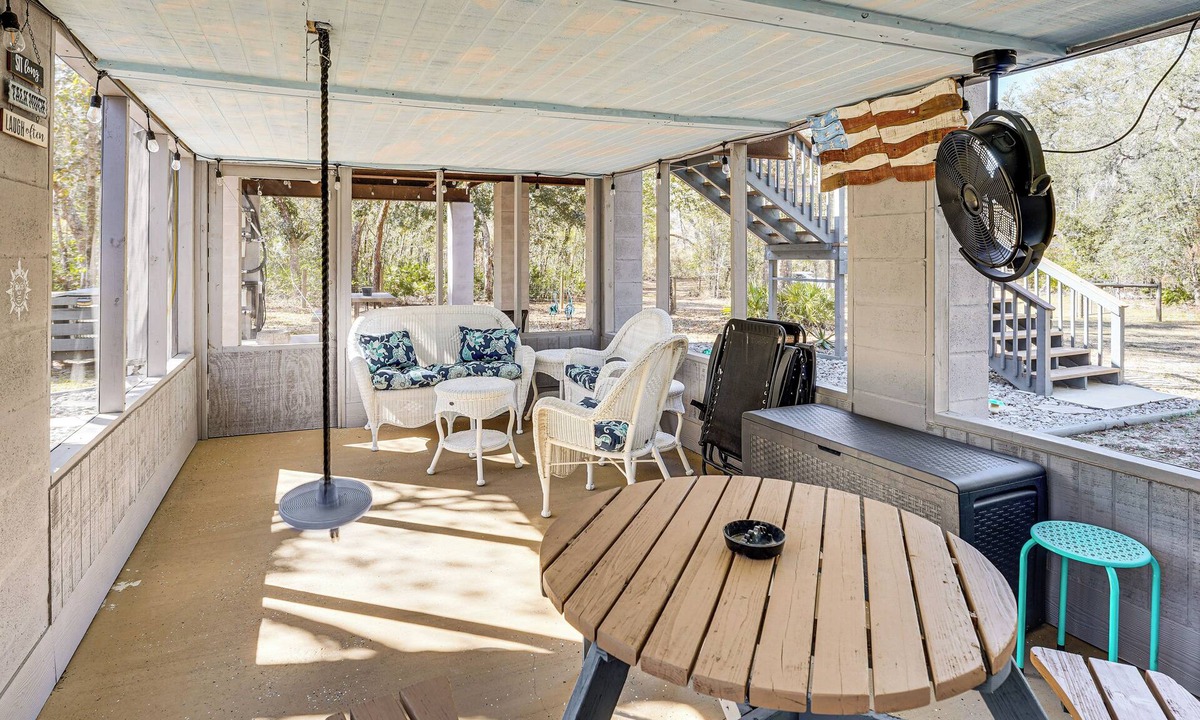 Old Town Cottage | < 1 Mi From Suwannee River, Hideaway w/Lanai