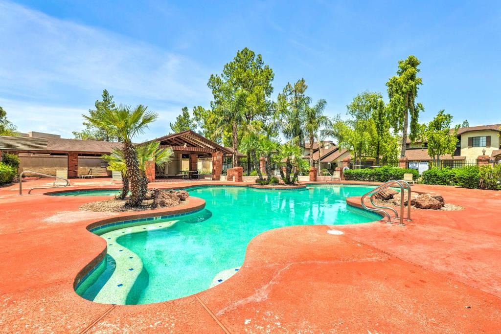 Breckenridge Townhomes House | < 1 Mi to Downtown Gilbert: Home w/Pool Access!