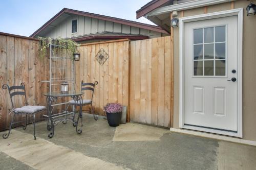 Sequim Apartment | 1 Mi to Dtwn Sequim: Modern Escape Near Everything