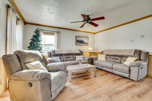 Brownsville House | 1 Mi to Mississippi River: Hunter & Angler Haven!