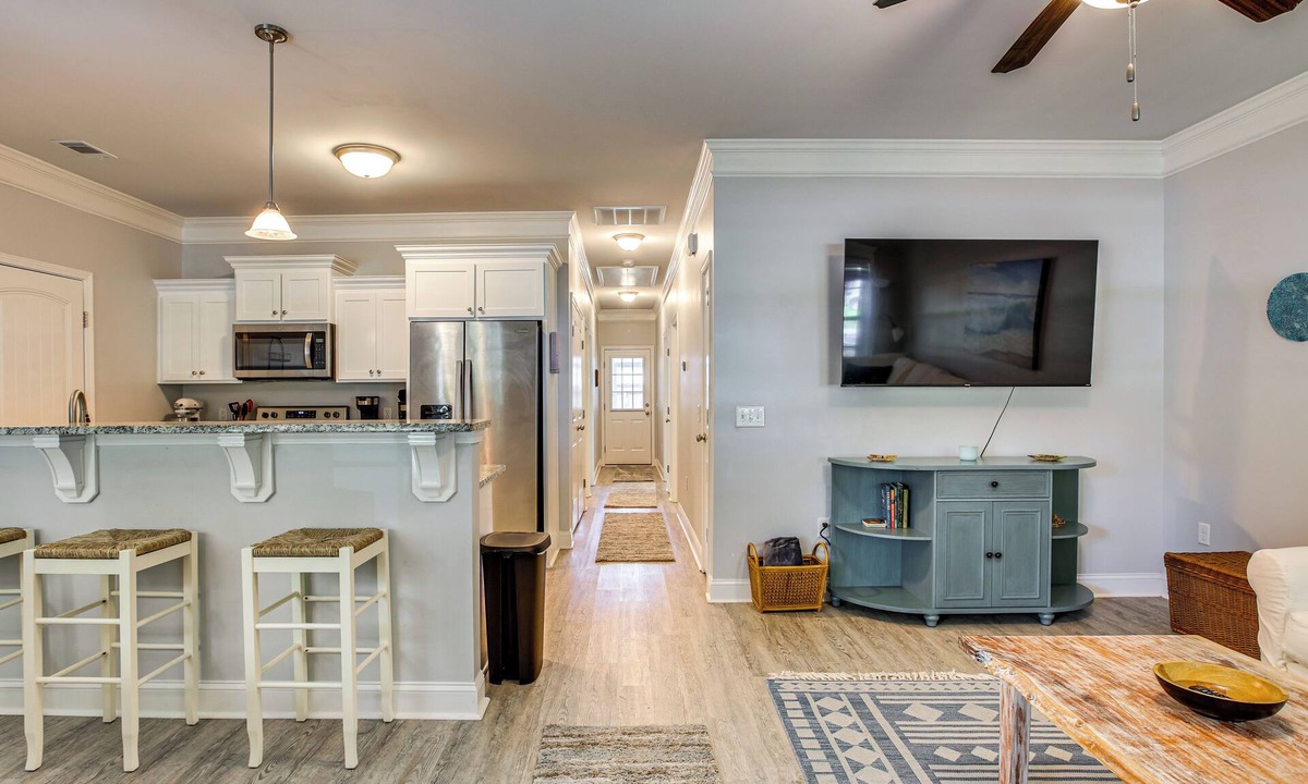 Darien House | 1 Mi to Riverfront: Darien Family Home
