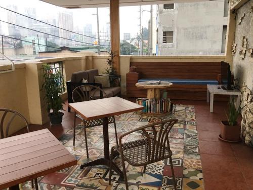 Guadalupe Viejo Hostel | 1 River Central Hostel