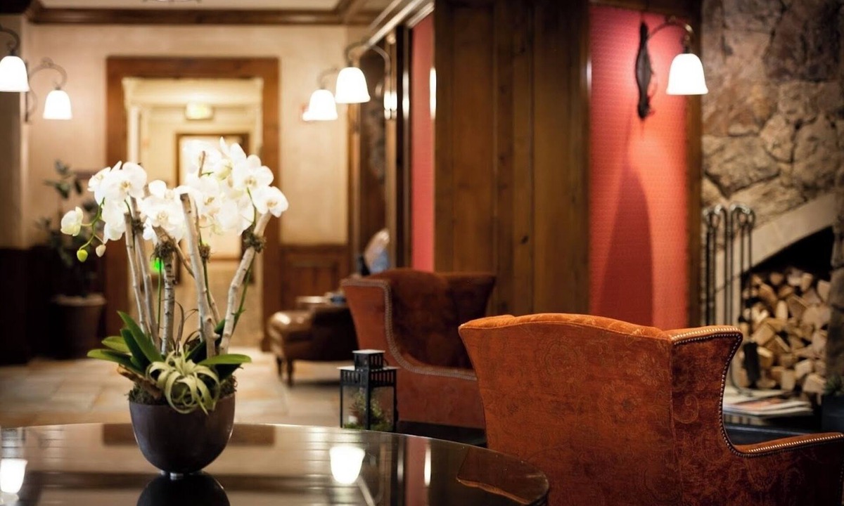 Downtown Resort | 1 Sutie-Amenities, Fireplace, Hot Tub, Fire Pit!
