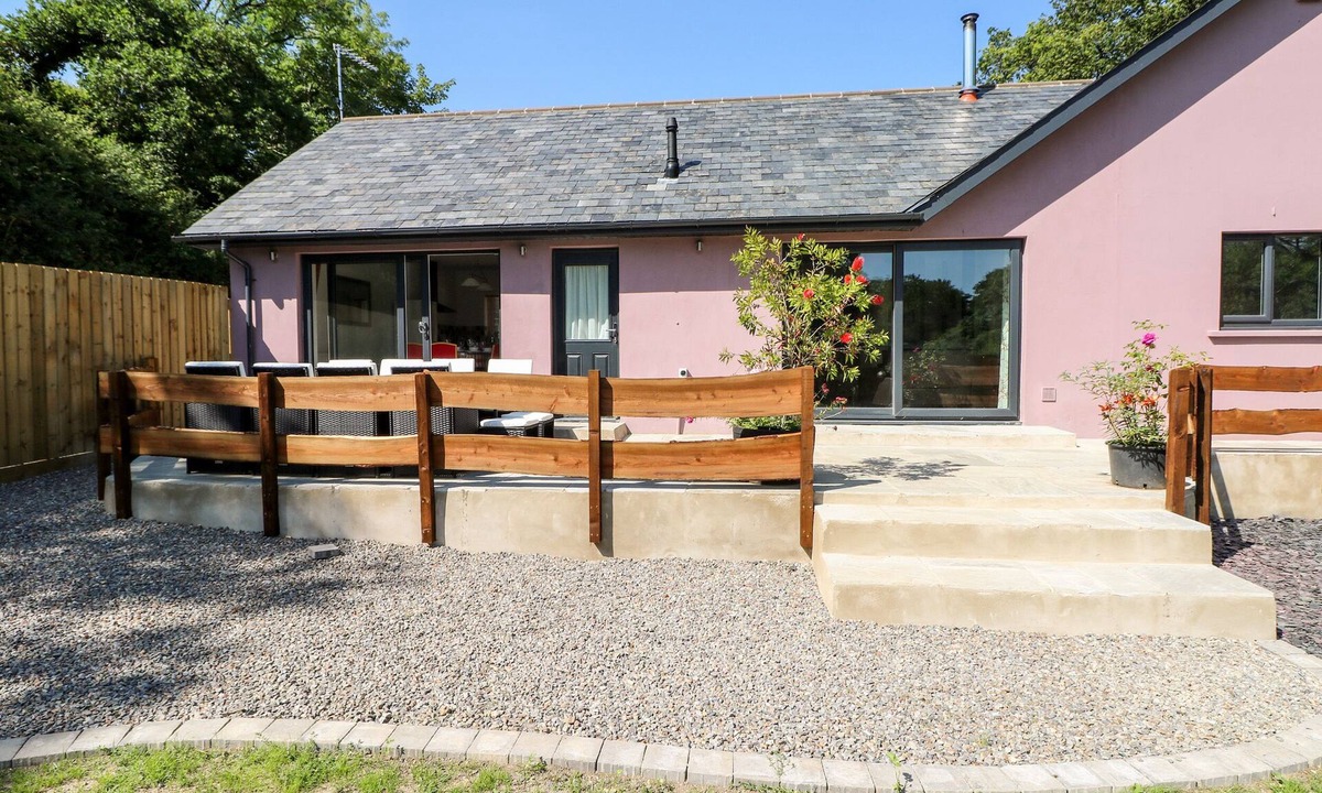 Robeston Wathen Cottage | 1 The Warren
