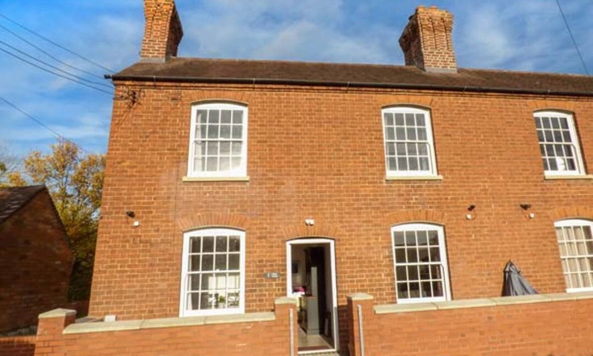 Upton upon Severn House | 1 Willow Cottage, Upton Upon Severn