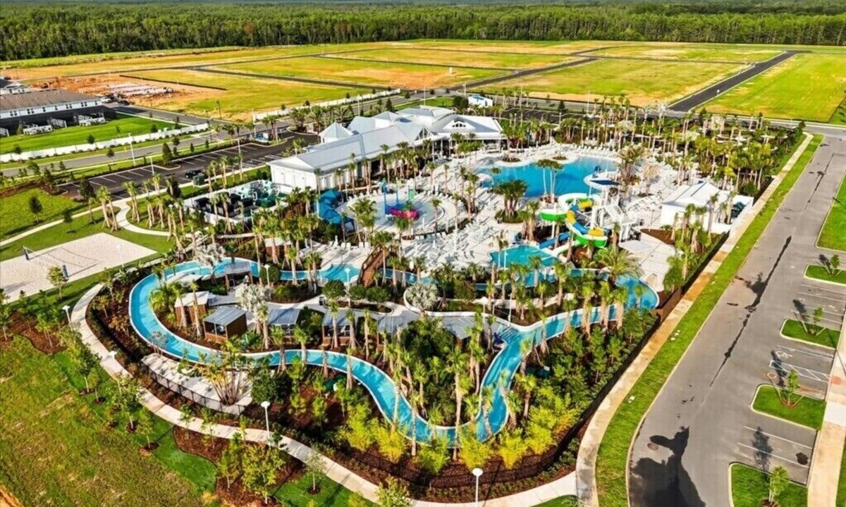 Clermont House | 10 BD/8 BA/Windsor Cay (16239 CC)