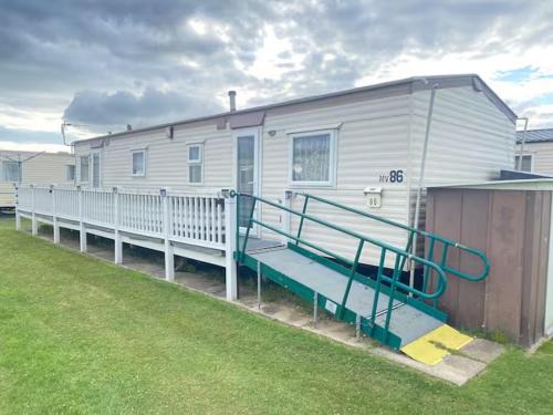 Chapel Saint Leonards House | 10 Berth Caravan - Meadow View
