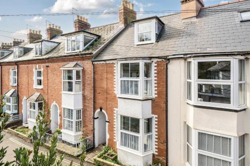 Sidmouth Ski Chalet | 10 Riverside Three bed house sleeps six only 235m to the beach