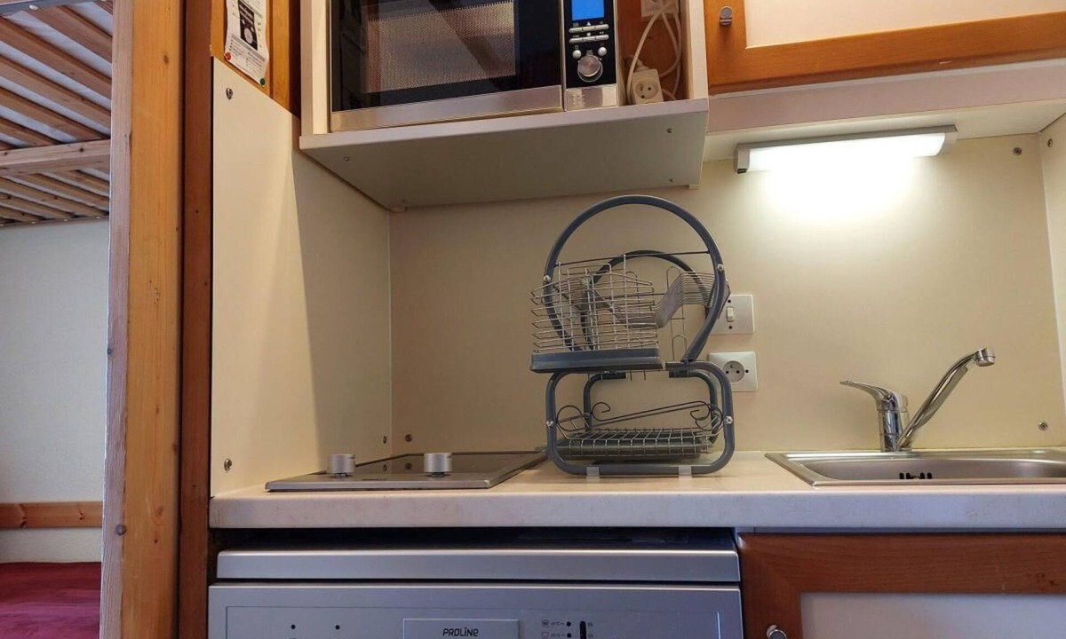Arc-1800 Apartment | 100m from resort center, 10th floor, view mountain, balcony, tv, 25m², Les Arcs