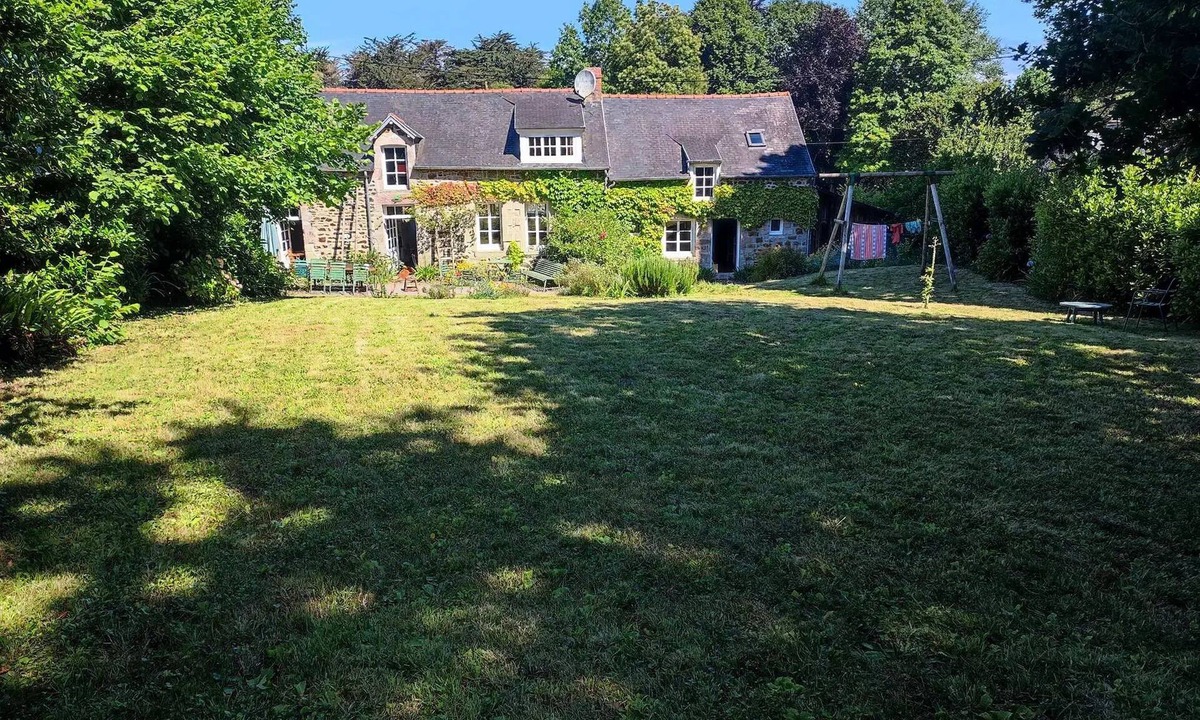 Pleneuf-Val-Andre Villa | 1010 Atypical stone house in La Ville Berneuf