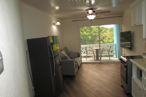 Prospect Apartment | 104 Batts Rock Beach Condos near UWI