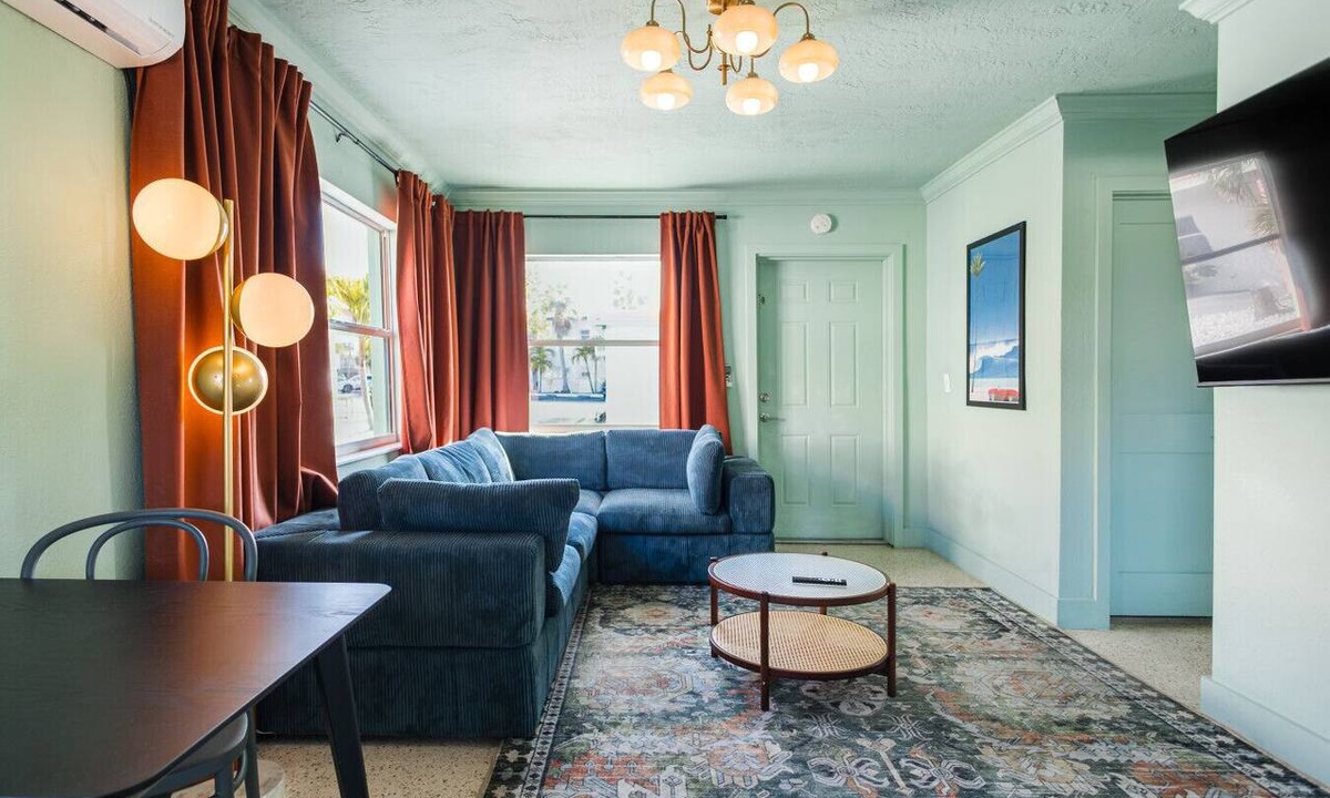 Bay Esplanade Apartment | 105 · ☀Pool✔ Kitchen✔ Beach✔ Self Checkin✔ Free Parking✔