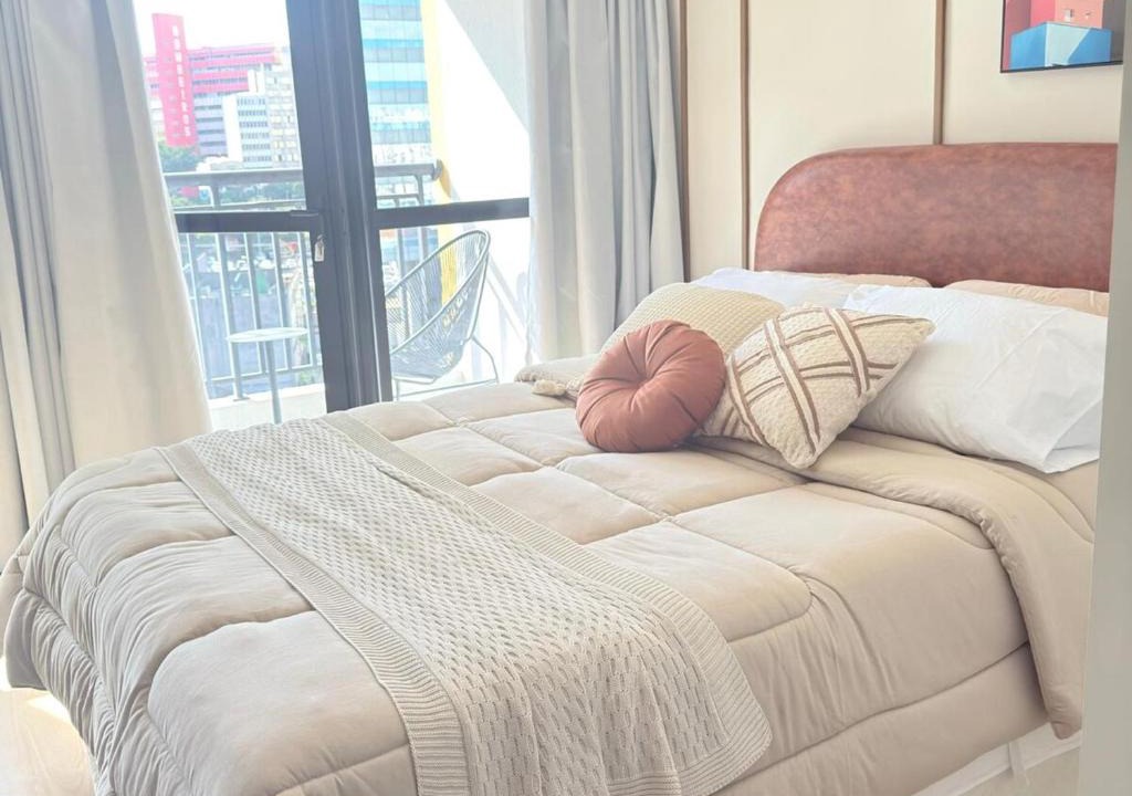Se Apartment | 105NV Studio Liberdade SP 300 Metros Estação Metro Japão, acomoda 02 pessoas