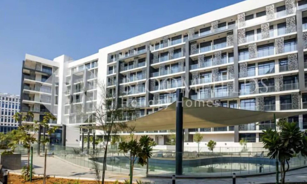 Madinat Zayed Apartment | 106 Bloomfields Executive STU Gate Masdr