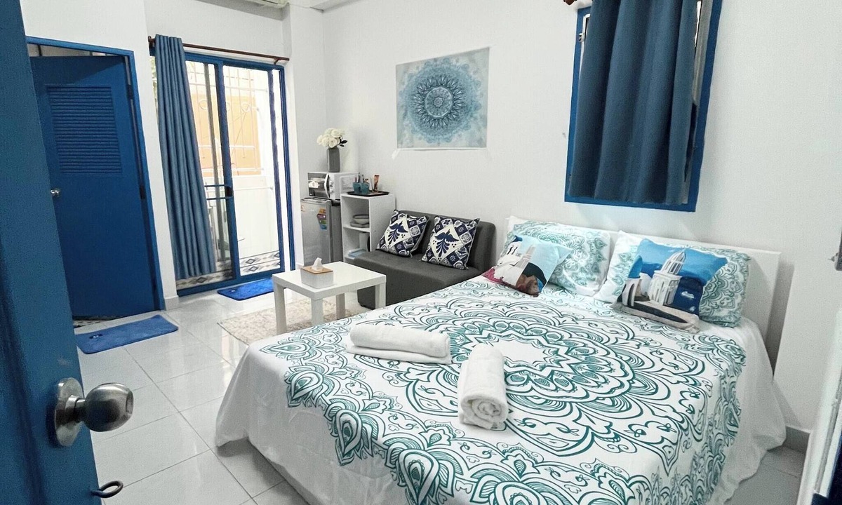 Chan Kasem Apartment | 107 Budget Room Utilities Balcony in Ratchada